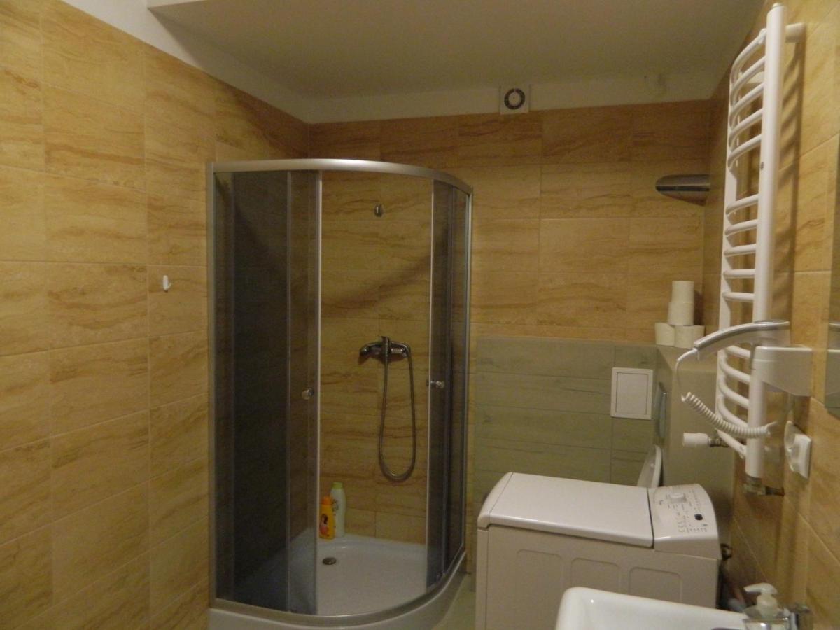 Dom Wypoczynkowy Rybnicka - Apartamenty กดิเนีย ภายนอก รูปภาพ