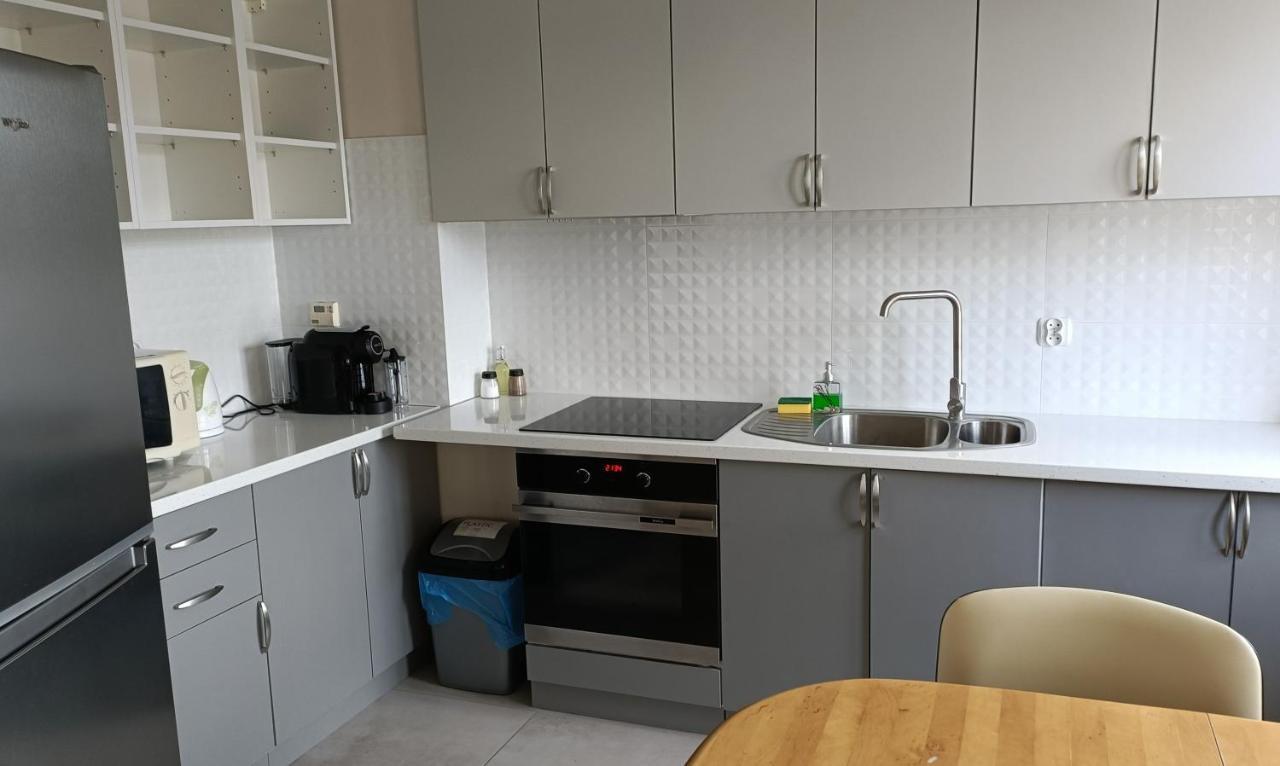 Dom Wypoczynkowy Rybnicka - Apartamenty กดิเนีย ภายนอก รูปภาพ